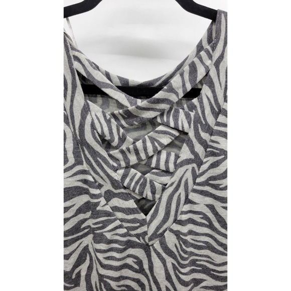 1.STATE Long Sleeve Cross-Back Top Medium - Picture 6 of 8